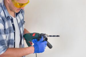 Quelle puissance choisir pour une perceuse à domicile ?