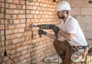 Quelle perceuse à percussion dois-je acheter pour mes travaux de bricolage ?